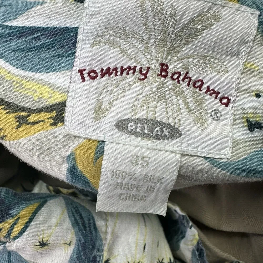 Tommy Bahama Pants Mens Size 35 Waist Beige 100%‎ Silk Pleated Front Casual Soft
